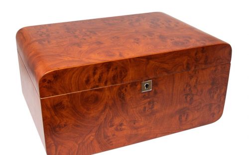Humidor - braun und abgerundet, spanischer Zeder, für 80 Zigarren