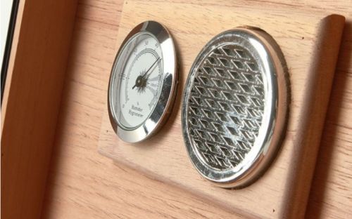 Humidor für 40 Zigarren, spanischer Zedernholz mit Metallrahmen, Befeuchter, Hygrometer - grau, Angelo