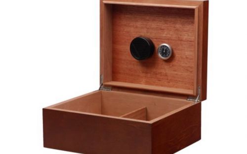 Humidor - braun, spanischer Zeder, für 40 Zigarren, Befeuchter und Hygrometer - Achenty!