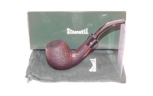 Stanwell Pfeife De Luxe 84 Black Sand