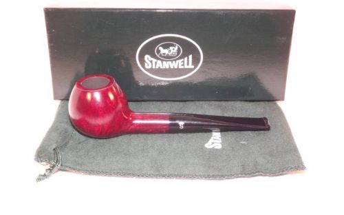 Stanwell Pfeife Featherweight 302 Red Polish