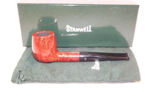 Stanwell Pfeife Featherweight 305 Brown Polish