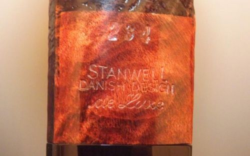 Stanwell Pfeife De Luxe 234 Black Sand