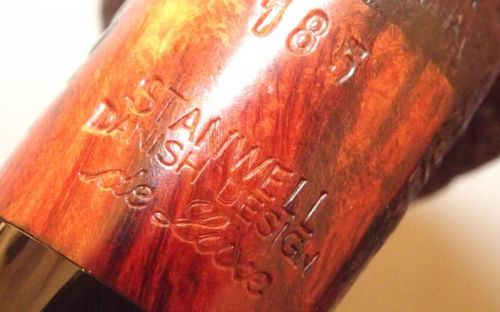 Stanwell Pfeife De Luxe 185 Black Sand