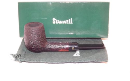 Stanwell Pfeife De Luxe 13 Black Sand