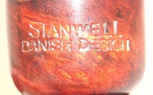 Stanwell Jahrespfeife 2012 Black Sand Smooth Top