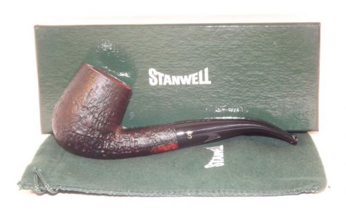 Stanwell Pfeife Hand Made 246 Black Sand