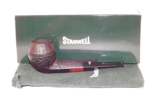 Stanwell Pfeife De Luxe 32 Black Sand