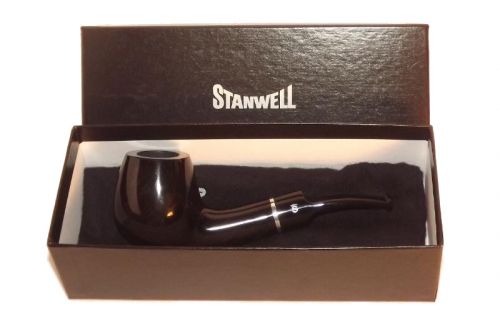 Stanwell Pfeife Black Diamond 233