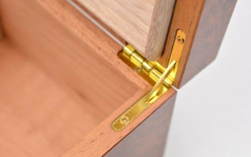 Humidor - Braun, Wurzelnholz-dekor, spanischer Zeder, für 40 Zigarren