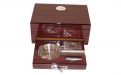 Humidor mit GeschenkSet - braun, lackierte, spanischer Zeder, für 10-20 Zigarre