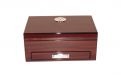 Humidor mit GeschenkSet - braun, lackierte, spanischer Zeder, für 10-20 Zigarre